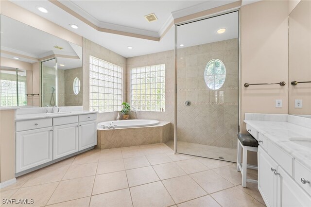 1901 Winding Oaks Way, Naples, FL 34109
