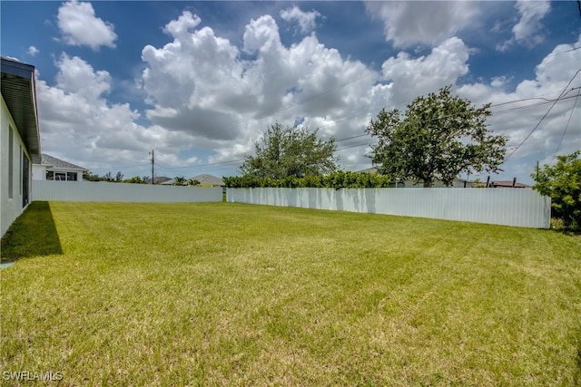 506 NE 2nd Place, Cape Coral, FL 33909 - view of yard