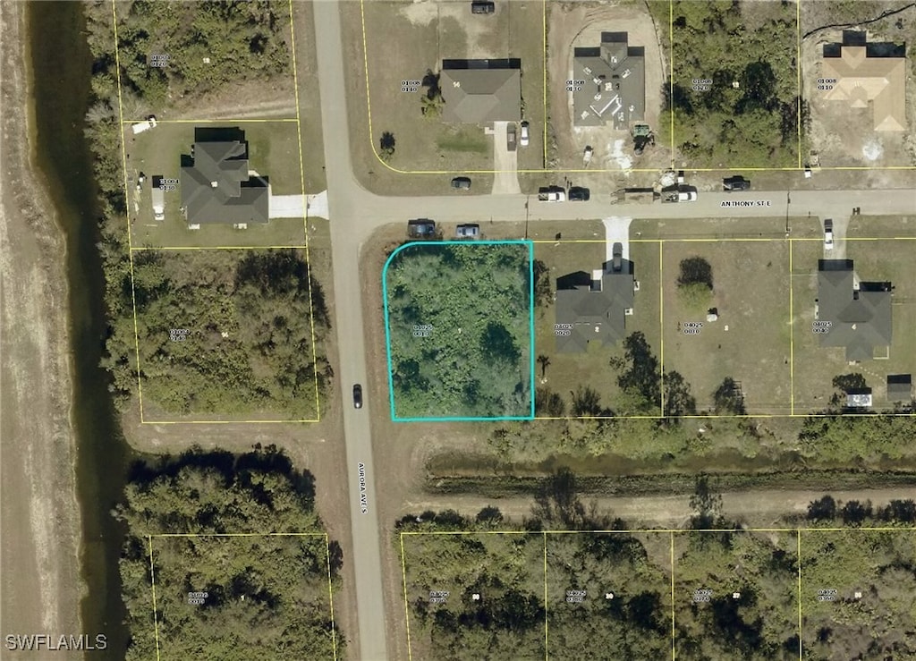 910 Anthony St E, Lehigh Acres, FL 33974