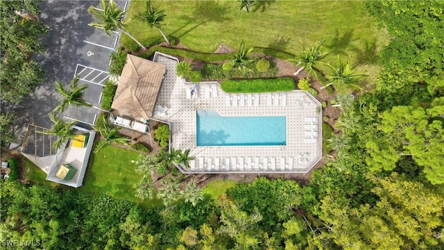 857 Carrick Bend Cir Unit 101, Naples, FL 34110 - bird's eye view of a pool