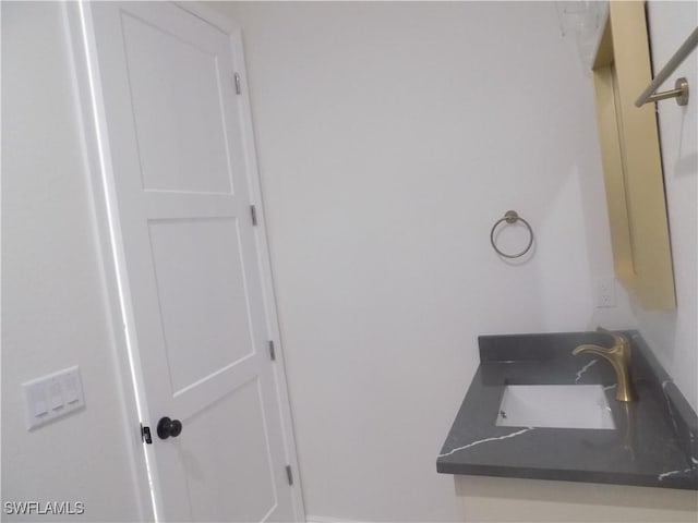 2924 Dunbar Ave, Fort Myers, FL 33916 - bathroom featuring vanity