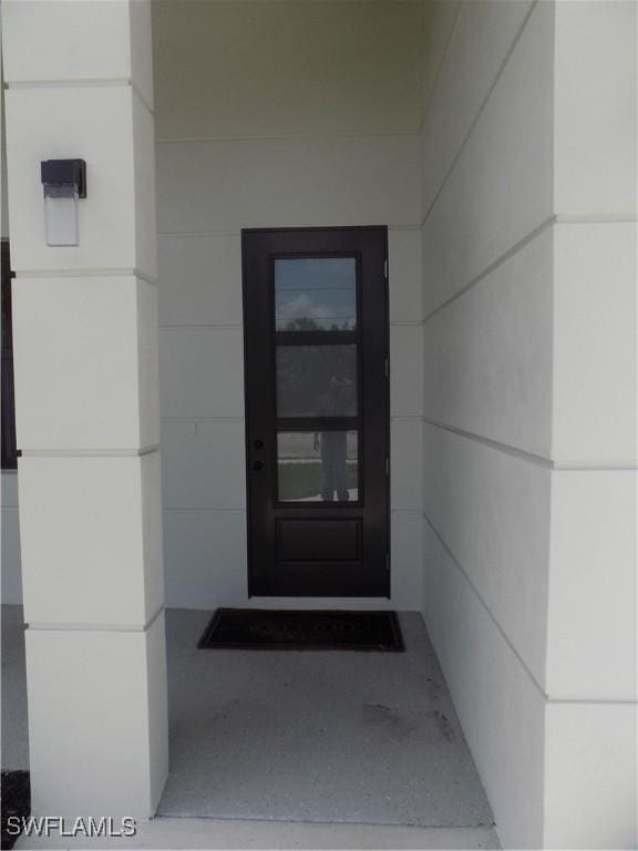 2924 Dunbar Ave, Fort Myers, FL 33916 - property entrance