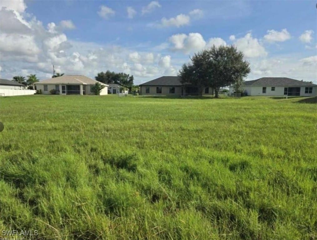 216 NW 10th Ter, Cape Coral, FL 33993