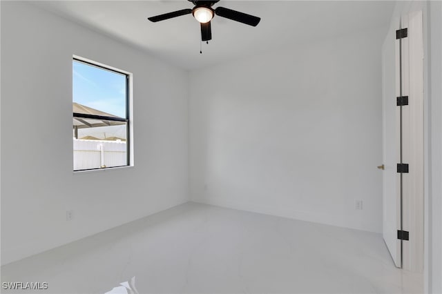 1040 NE 11th Ave, Cape Coral, FL 33909 - unfurnished room with a ceiling fan