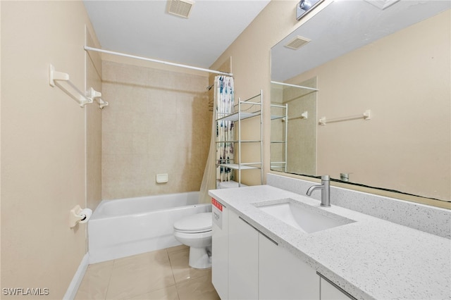 3206 8th St SW, Lehigh Acres, FL 33976 - full bath featuring tile patterned floors, vanity, and shower / bath combo with shower curtain