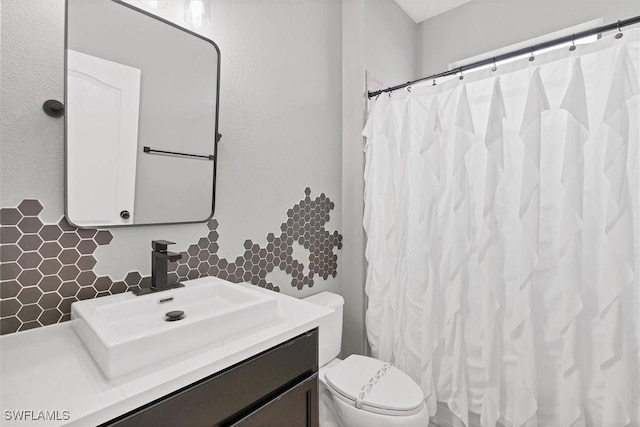 2738 Via Piazza Loop, Fort Myers, FL 33905 - full bath featuring vanity, curtained shower, and tasteful backsplash