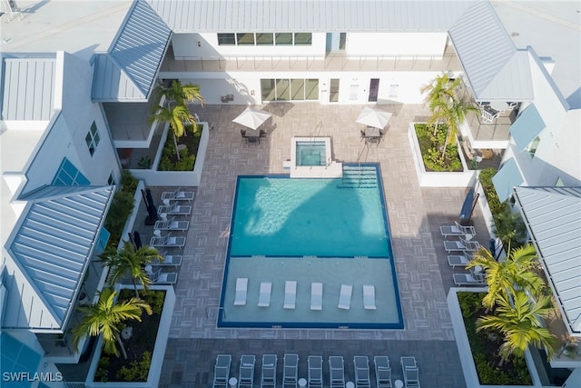 201 8th St S Unit 208, Naples, FL 34102 - bird's eye view of a pool area