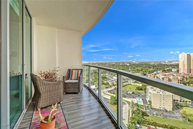 3000 Oasis Grand Blvd Unit 2205, Fort Myers, FL 33916 - photo 3