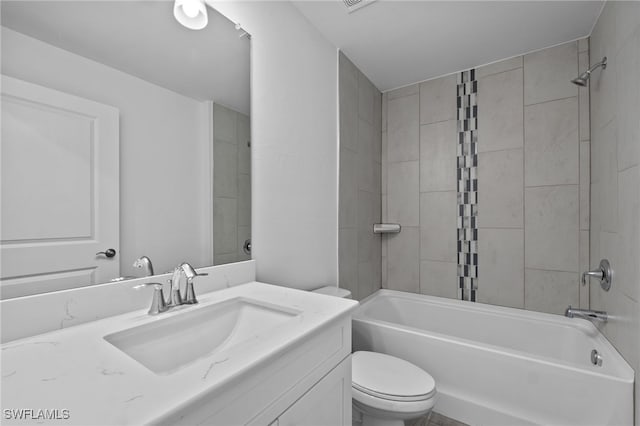 2801 50th St SW, Lehigh Acres, FL 33976 - full bath featuring vanity and shower / bath combination