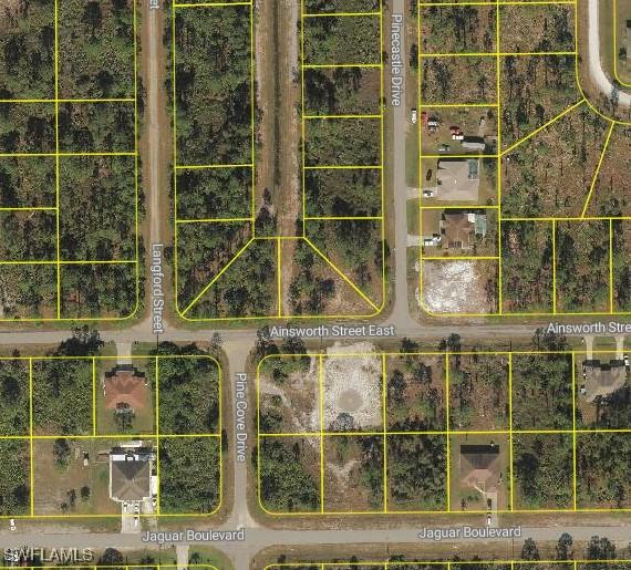 1049 Ainsworth St E, Lehigh Acres, FL 33974