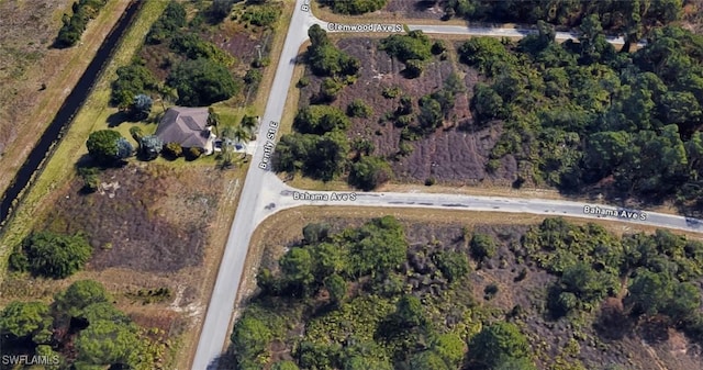 709 Bahama Ave S, Lehigh Acres, FL 33974 - photo 2