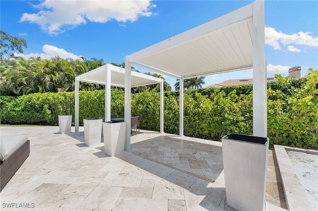 2274 Hawksridge Dr, Naples, FL 34105 - view of patio