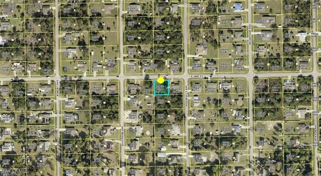 2604 E 2nd St, Lehigh Acres, FL 33936