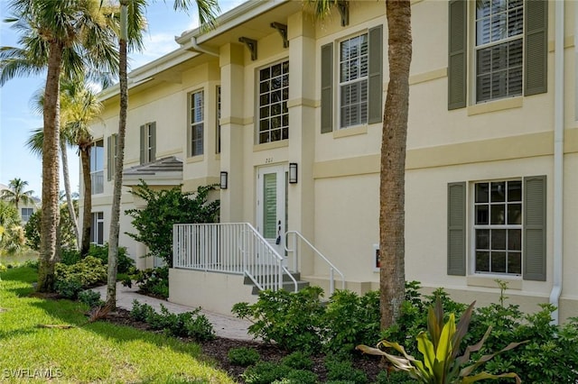 330 Grove Ct Unit 2, Naples, FL 34110 - photo 2
