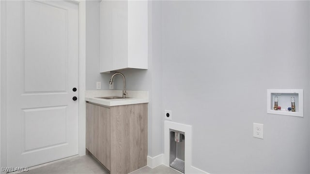 766 Naples Ave S, Lehigh Acres, FL 33974 - washroom with electric dryer hookup, hookup for a washing machine, and wet bar