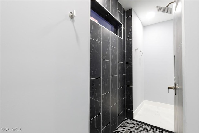 2714 2nd St SW, Lehigh Acres, FL 33976 - full bathroom featuring tiled shower