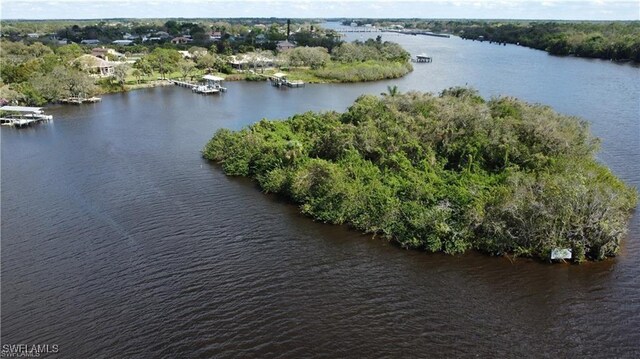 Island, Alva, FL 33920
