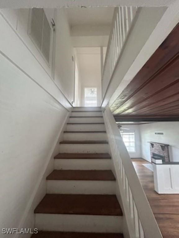 539 E Pasadena Ave, Clewiston, FL 33440 - stairway with wood finished floors