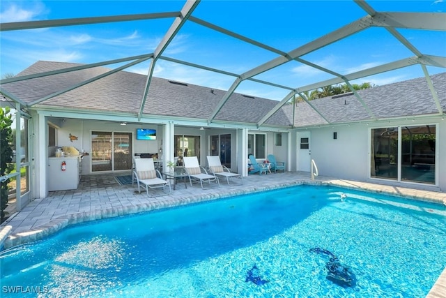 4404 SW 5th Ave, Cape Coral, FL 33914 - swimming pool with a patio area and glass enclosure