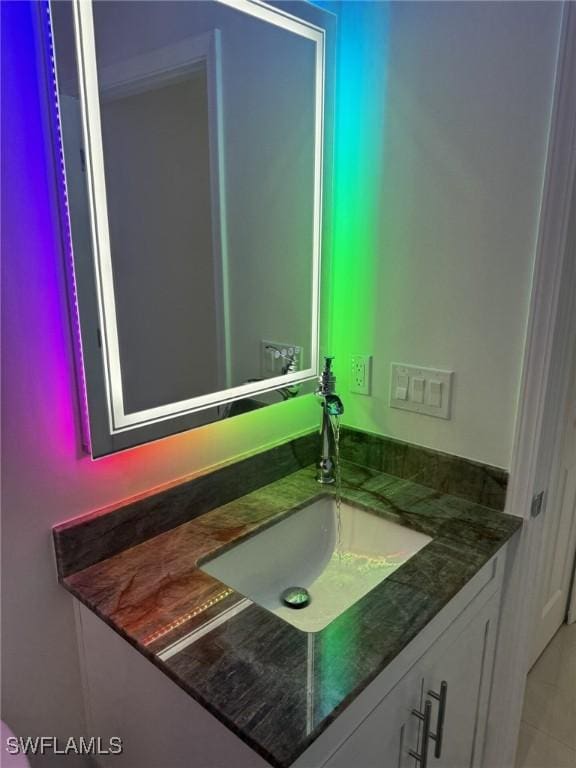 595 Carolina Ave, Fort Myers, FL 33905 - bathroom with vanity