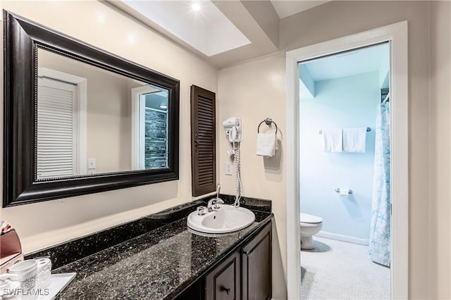 211 W Flamingo Cir, Marco Island, FL 34145 - full bath featuring vanity and curtained shower