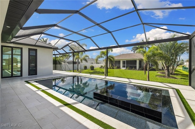 3620 SW 4th Ln, Cape Coral, FL 33991 - view of swimming pool with a yard, a patio area, a pool with connected hot tub, and glass enclosure
