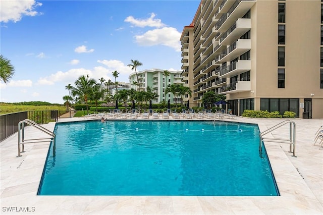 180 Seaview Ct Unit 314, Marco Island, FL 34145 - view of community pool