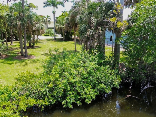 1675 Avion Pl, Naples, FL 34104