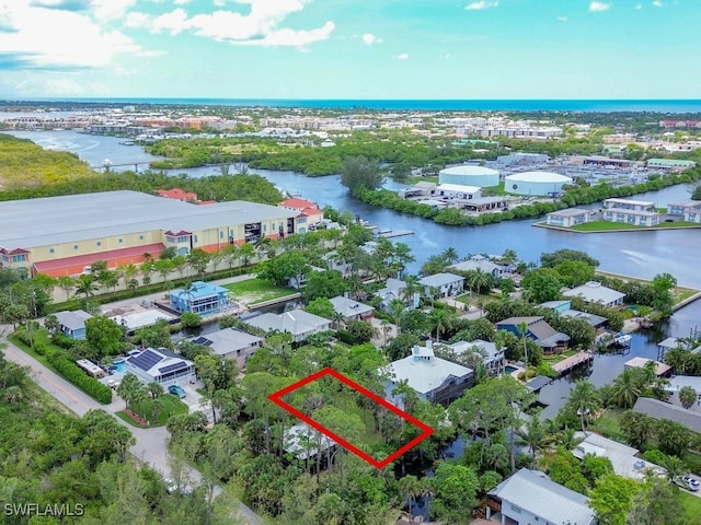 1675 Avion Pl, Naples, FL 34104