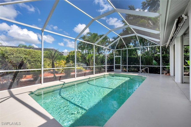 973 Summerfield Dr, Naples, FL 34120 - swimming pool with a patio area and a lanai
