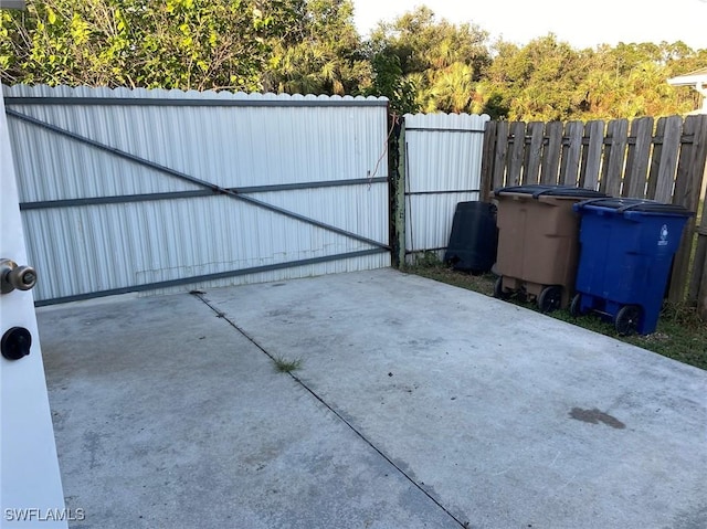 914 Avery St E, Lehigh Acres, FL 33974 - view of gate