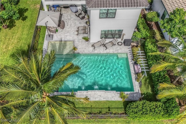 4692 Kensington Cir, Naples, FL 34119 - view of subject property featuring a pool