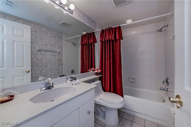 8441 N Haven Ln Unit B, Fort Myers, FL 33919 - bathroom featuring tile patterned flooring, vanity, and shower / tub combo with curtain