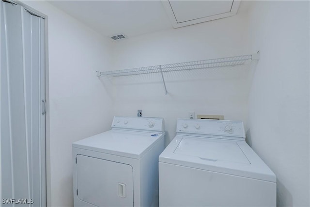 8441 N Haven Ln Unit B, Fort Myers, FL 33919 - washroom with independent washer and dryer