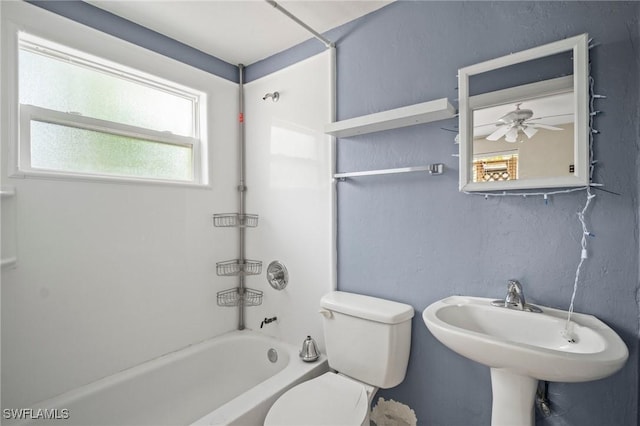 751 108th Ave N, Naples, FL 34108 - bathroom featuring healthy amount of natural light, bathing tub / shower combination, and a ceiling fan