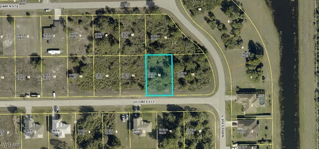 1253 Delores St E, Lehigh Acres, FL 33974