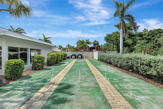 7105 Quail Run Ct W Unit 4, Fort Myers, FL 33908 - surrounding community with shuffleboard