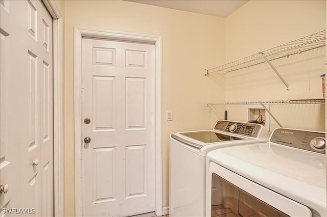 914 SW 9th Ct, Cape Coral, FL 33991 - laundry area with separate washer and dryer