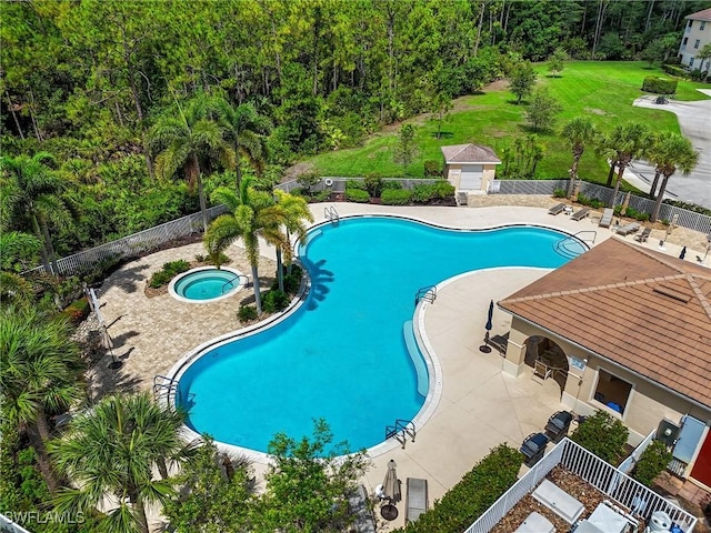 10720 Palazzo Way Unit 405, Fort Myers, FL 33913 - community pool featuring a community hot tub and a patio