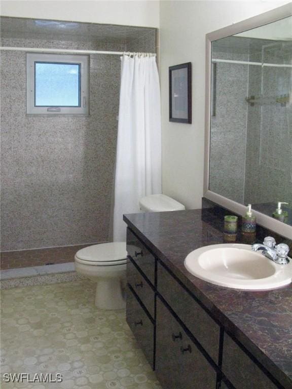 2119 Pellam Blvd, Port Charlotte, FL 33948 - full bathroom with a tile shower and vanity