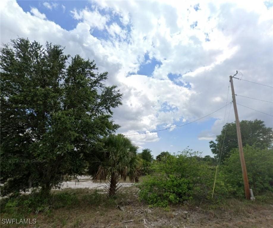 482 Redwing St, Lehigh Acres, FL 33974