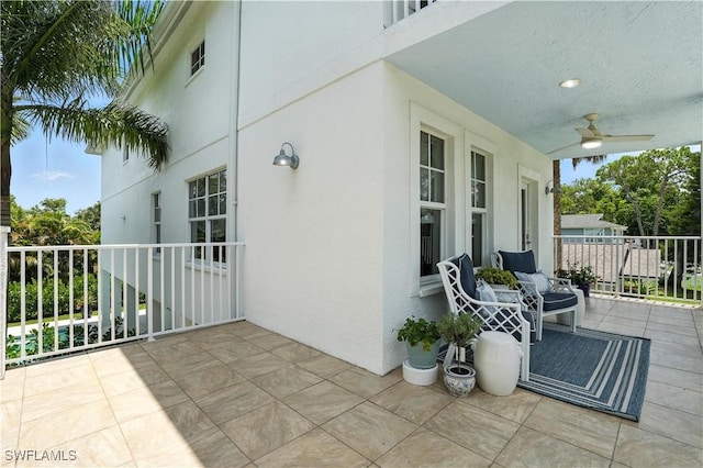 719 Park Ave, Naples, FL 34110 - view of patio with a ceiling fan