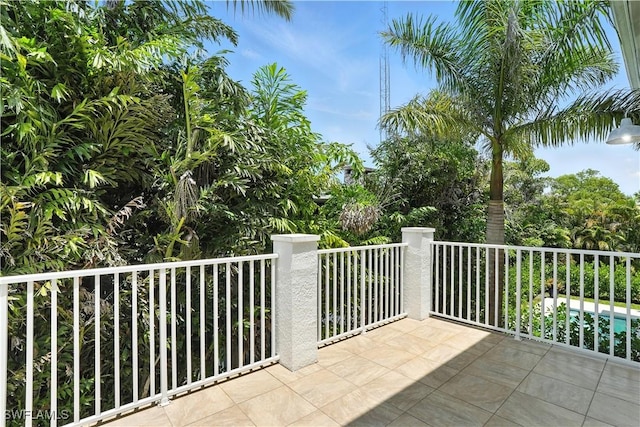719 Park Ave, Naples, FL 34110 - view of balcony