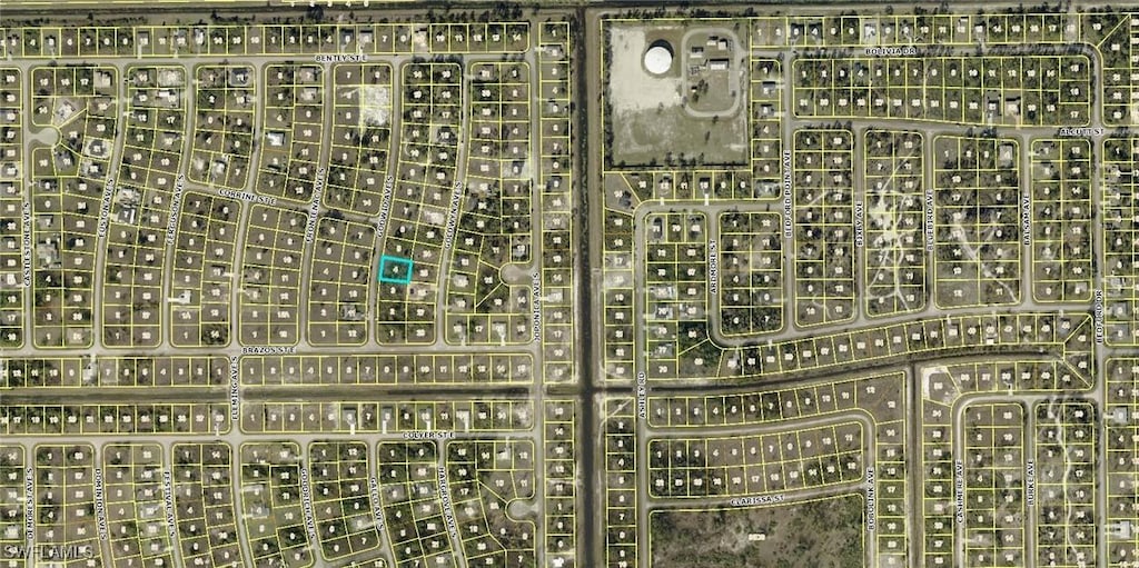725 Godwid Ave S, Lehigh Acres, FL 33974