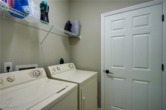 28601 Firenze Way Unit 102, Bonita Springs, FL 34135 - laundry room featuring independent washer and dryer