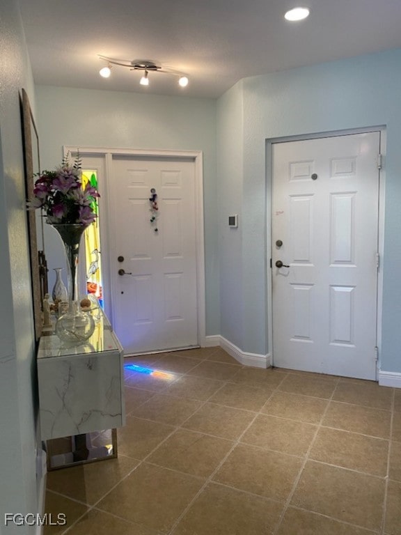 15801 Prentiss Pointe Cir Unit 101, Fort Myers, FL 33908 - photo 2