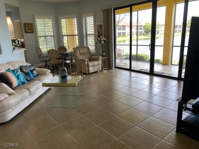 15801 Prentiss Pointe Cir Unit 101, Fort Myers, FL 33908 - photo 3