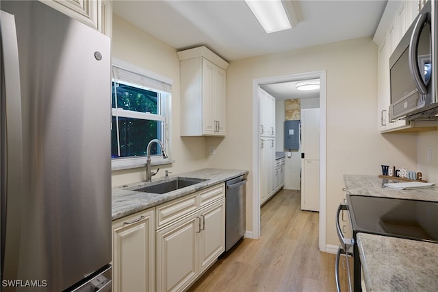 559 Woodruff St, North Fort Myers, FL 33903 - photo 9