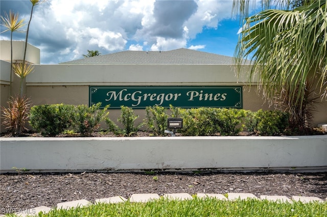 view of community / neighborhood sign