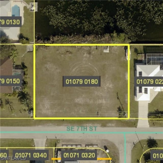 429 SE 7th St, Cape Coral, FL 33990 - photo 1